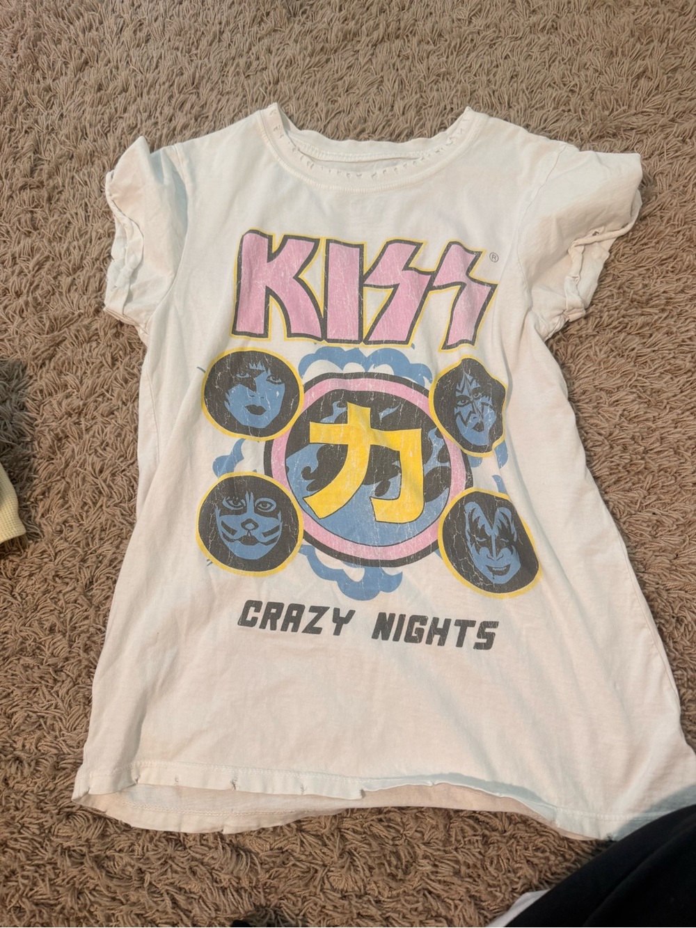 Recycled Karma Kiss Crazy Nights ‘88 Vintage Graphic Tee